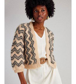 Vest met verticale zigzag lijnen gemaakt van Phildar Phil Chic