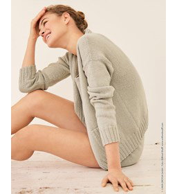 Damesvest in tricoststeek gemaakt van knopen