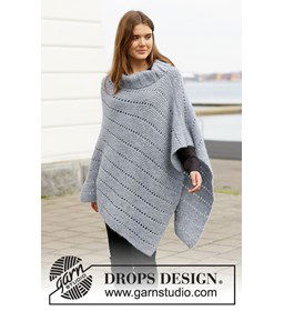 Poncho gemaakt van Drops Air