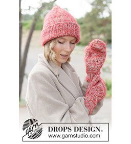 Gebreide muts en wanten van wol en mohair gemaakt van Drops Kid Silk