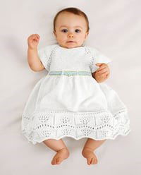 Breipatroon Babyjurkje met korte vlindermouwen