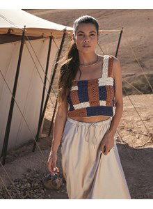 Kort topje met brede schouderbanden