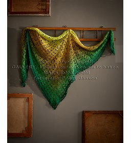 Omslagdoek Butterfly Sail Shawl gemaakt van Scheepjes Whirl