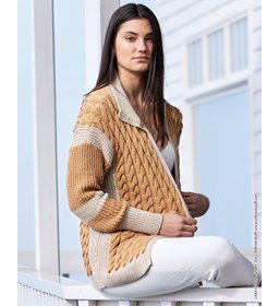 Sportief damesvest met kraagje en verschillende steekpatronen. gemaakt van Lana Grossa Elastico