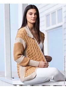 Sportief damesvest met kraagje en verschillende steekpatronen.