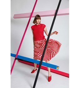 Zomers mouwloos truitje in kantpatroon