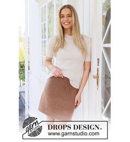 Korte damesrok met aansnoerkoord in de taille gemaakt van Drops Lima