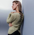 Breipatroon Damestrui met open rug met vetersluiting.