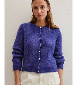 Vast met ronde halsboord gemaakt van Phildar Phil Chic