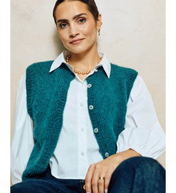 mouwloos vest Pierrot met knoopsluiting gemaakt van Handwerk accesoires