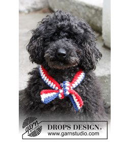 Gehaakte band voor de hond voor feestdagen van Alaska. gemaakt van Drops Alaska