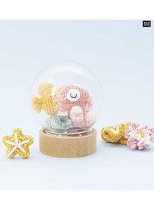 Gehaakte vis in ronde bol