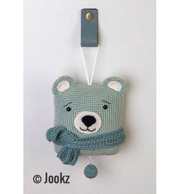 Muziekdoosje beer gemaakt van Kumihimo satijnkoord 