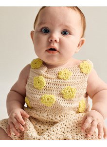 Haakpatroon a-lijn babyjurkje gemaakt van Phildar Phil Soft Cotton