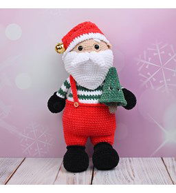 Superzachte kerstman gemaakt van knopen