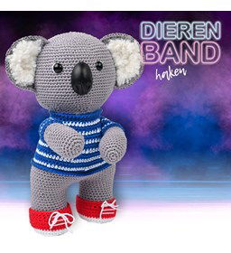 Knuffel Koale gekleed in truitje en gympen gemaakt van Neuzen