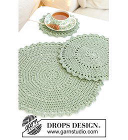 Festive Circles gemaakt van Drops Belle