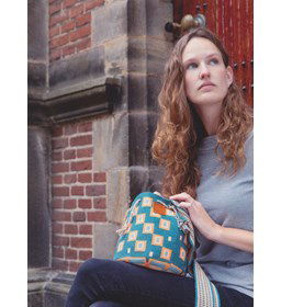 Buideltas gemaakt van Scheepjes Catona 50 - 100 gram