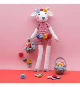 Knuffeldier Bibi het bloemengeitje gemaakt van Scheepjes Catona 25 en 10 gram