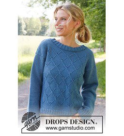 Damestrui Blue Glass met reliefpatroon gemaakt van Drops Paris