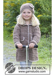 Jas en muts met decoratieve randen