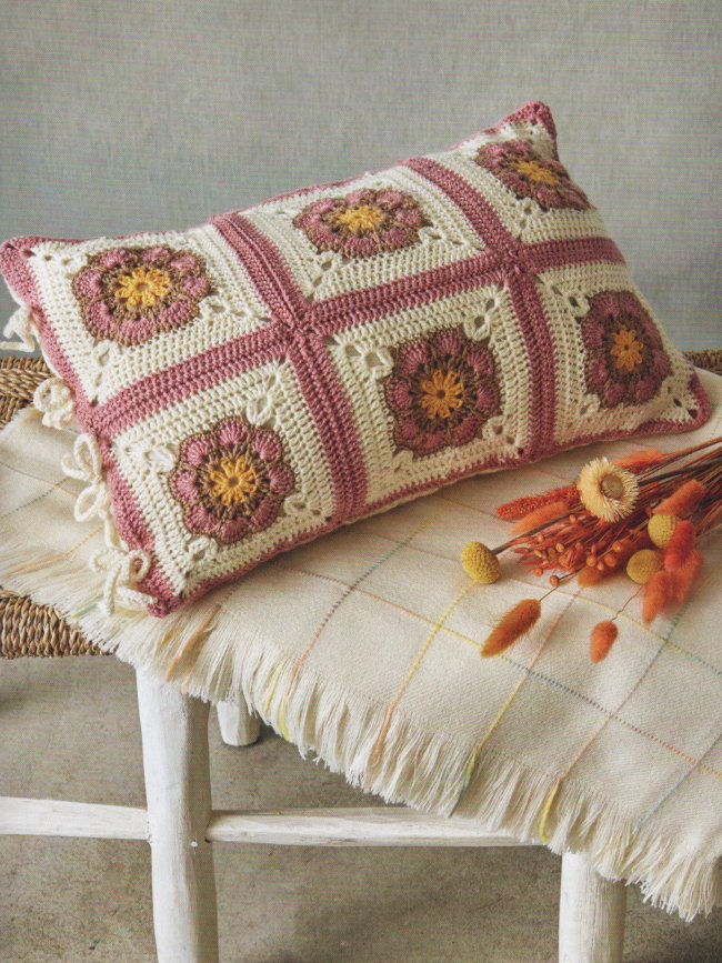 granny square langwerpig kussen
