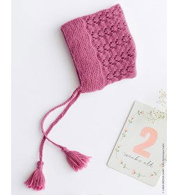 Babyputsje in ajourpatroon gemaakt van Lana Grossa Cool Wool Baby