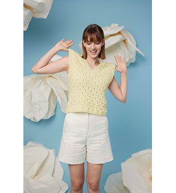 Spencer Marla met V-hals in ajourpatroon gemaakt van Boeken Lang Yarns