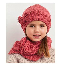 Kindermuts met strik gemaakt van Phildar Phil Partner 6