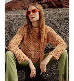 Rechte damestrui in filetpatroon gemaakt van Lana Grossa Alessia