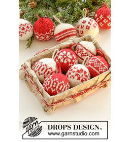 New Traditions Kerstballen gemaakt van Drops Lima