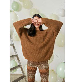 Oversized damestrui gemaakt van Lang Yarns Lace