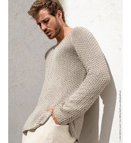 Herentrui met diagonale splitten in de zijnaad gemaakt van Lana Grossa Linarte
