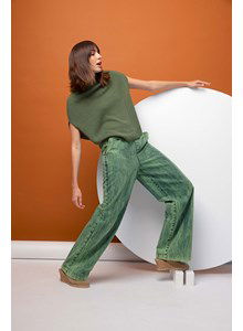 Trui met rechte halslijn