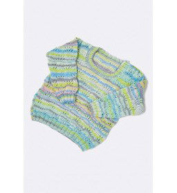 Babytruitje met ajourpatroon gemaakt van Lang Yarns Merino 200 bebe