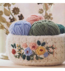 Mandje met bloem decoratie gemaakt van Durable Soqs