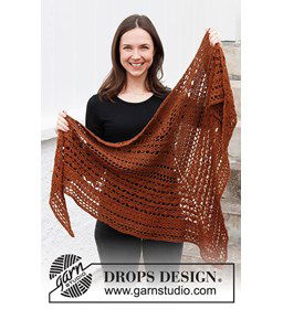 Dames omslagdoek gemaakt van Haaknaalden