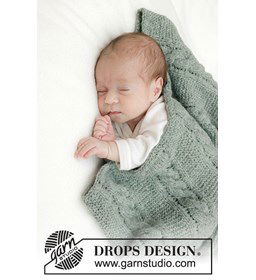 Soft Dream Blanket gemaakt van DROPS Sky