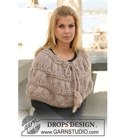 Schouderwarmer gemaakt van Drops Snow - Eskimo