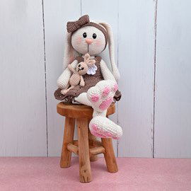 Haakpatroon schattig konijn met jurkje ....
