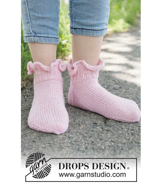Breipatroon Petal Whisper Socks