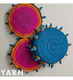 Kussens gemaakt van Scheepjes Colour Crafter