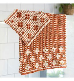 Badkamerset woestijnroos gemaakt van Scheepjes Cahlista