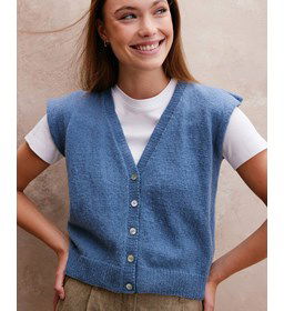 Spencer Valery met knoopsluiting gemaakt van knopen