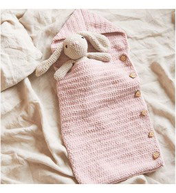 Superzachte gehaakte slaapzak gemaakt van Gütermann naaigaren