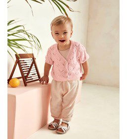 Kindervest Carmen gemaakt van Phildar Phil Baby doll