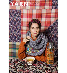 Sjaal gemaakt van borduurstoffen