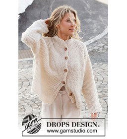 Damesvest gemaakt van knopen