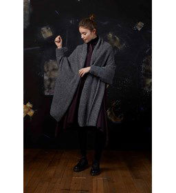 Cape vest gemaakt van Lang Yarns Lusso (op=op)