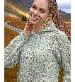 Damestrui met kraag en knoopsluiting gemaakt van Phildar Phil Mohair Soie Lurex